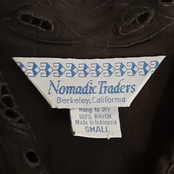 Vintage 80s Black Button Down Shirt Lace Collared Womens S Whimsy Goth Vampire - Picture 10 of 14